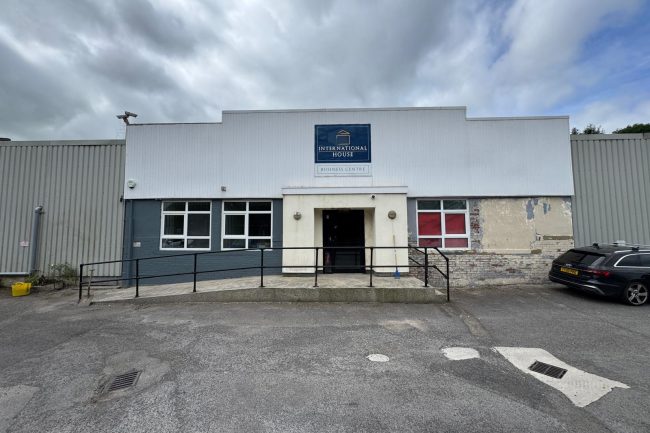 Industrial Units, International House, Springhill Road, Burnley, BB11 2LQ