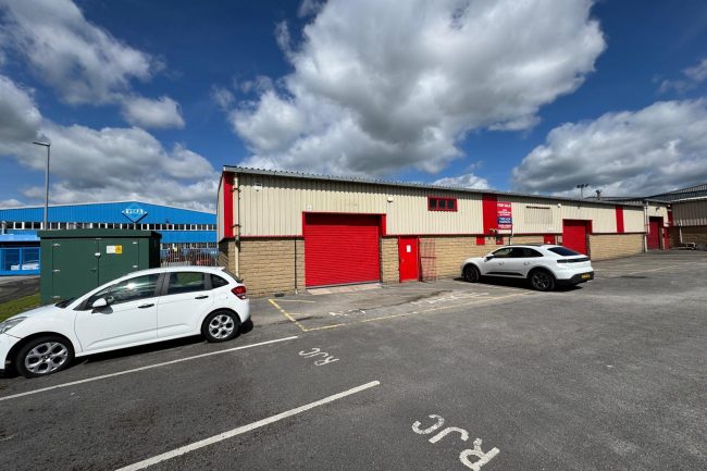 Unit 9 Farrington Road, Rossendale Road Industrial Estate , Burnley, Lancashire, BB11 5SW
